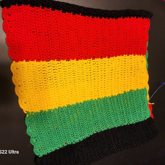 Women's top and hat combo - Picture 13 of 13